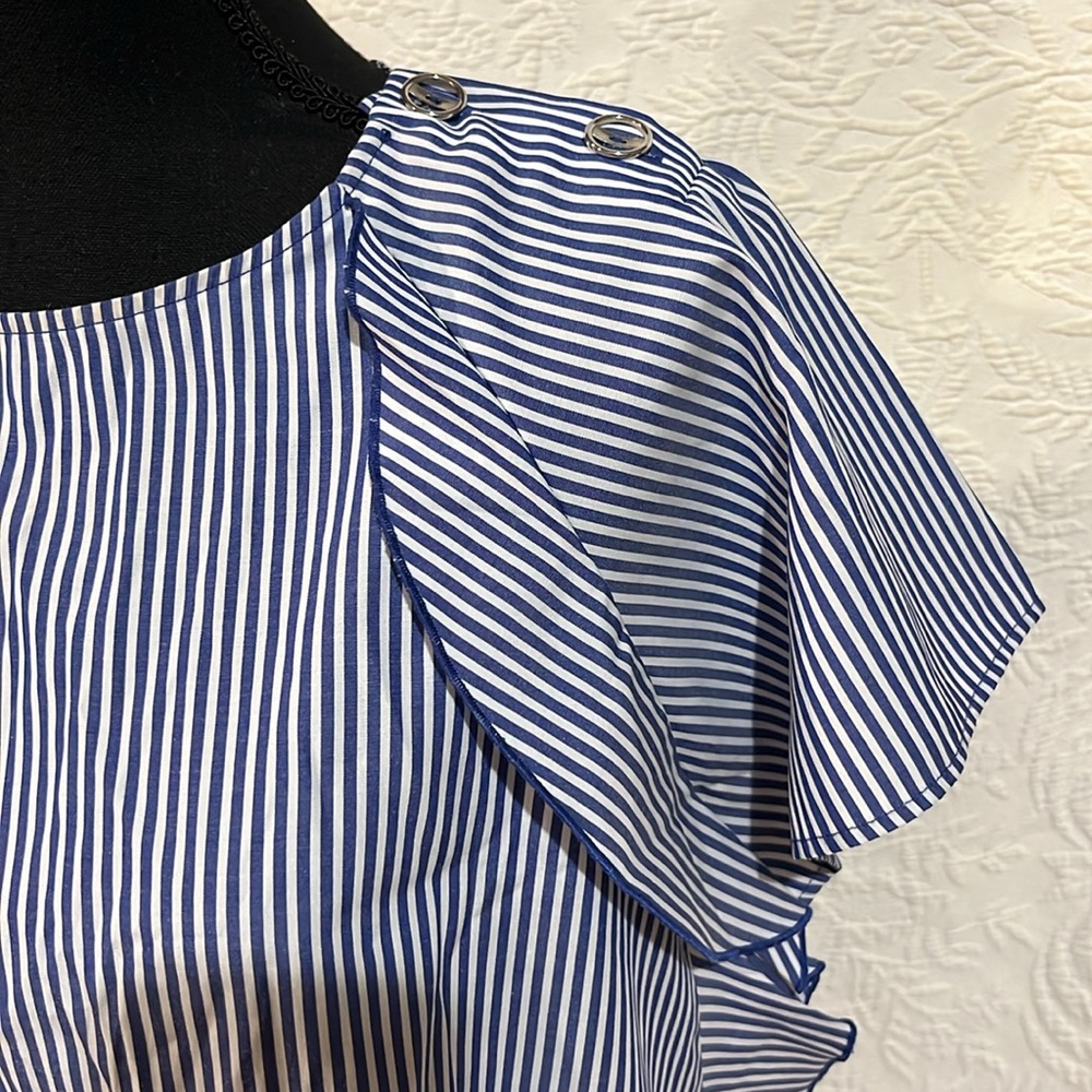 Zara basic blouse, size small - Picture 5 of 11